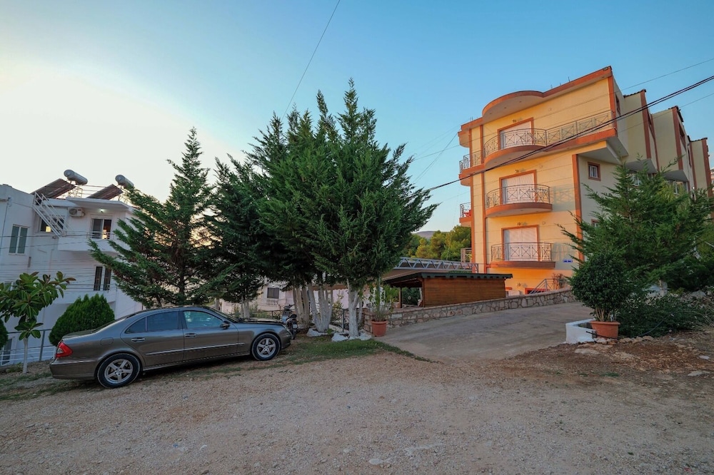 Melsi Apartments 39/50