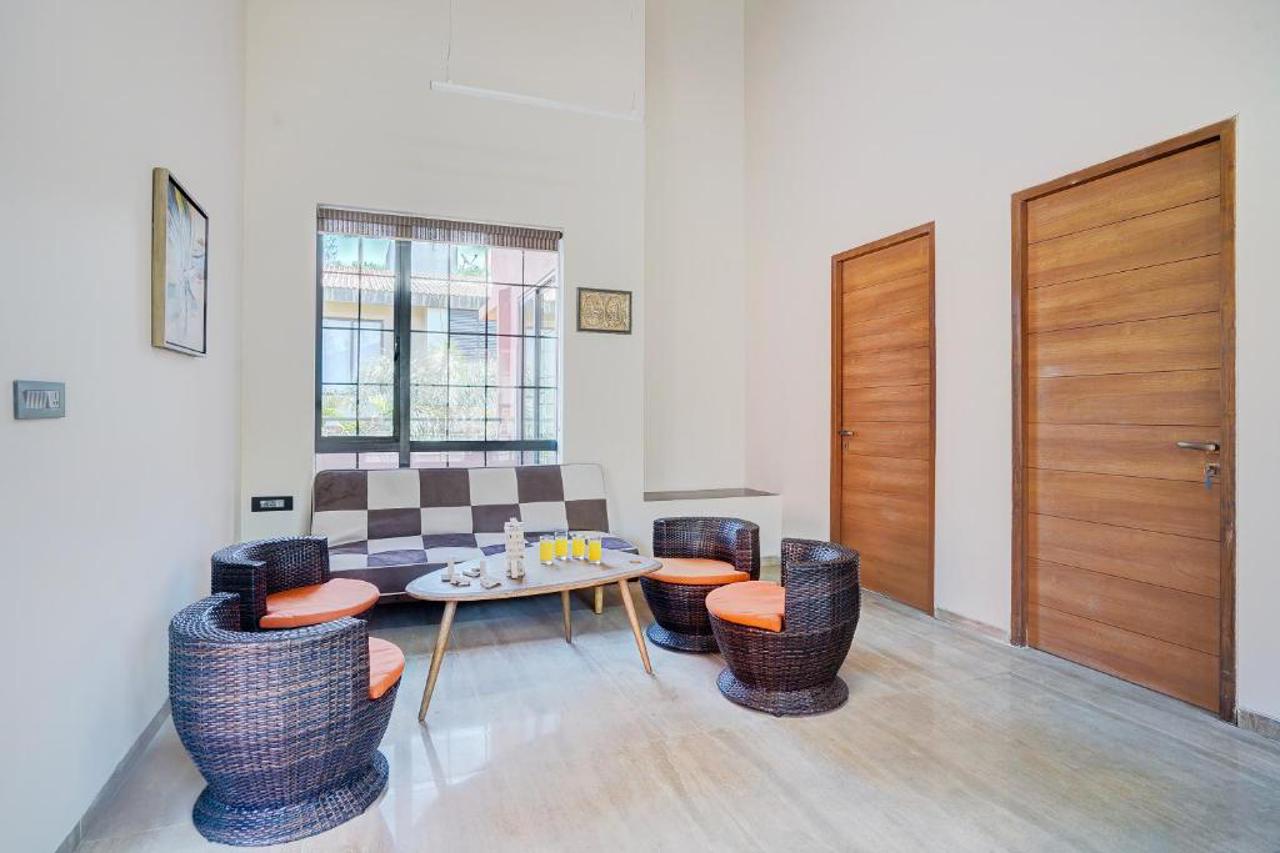 ELIVAAS Villa 39 Serene 6 BHK Retreat with Pvt Pool, Gaming Zone & Balcony 15/23