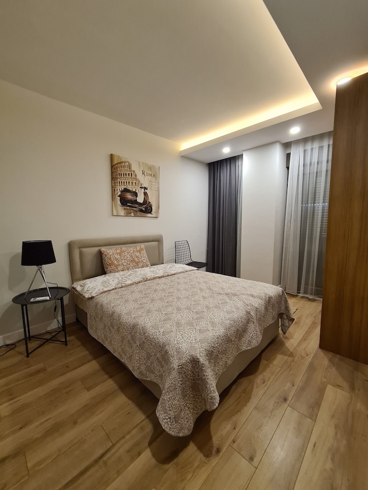 Veranda Suites 11/39