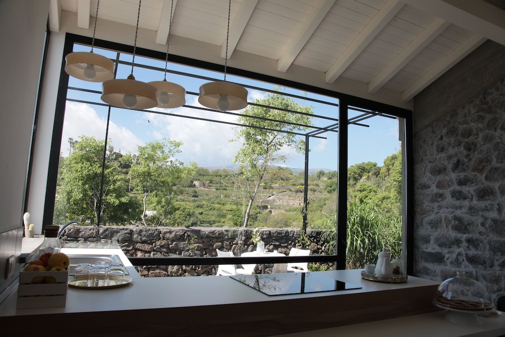 Tale Restaurant & Suite 46/75
