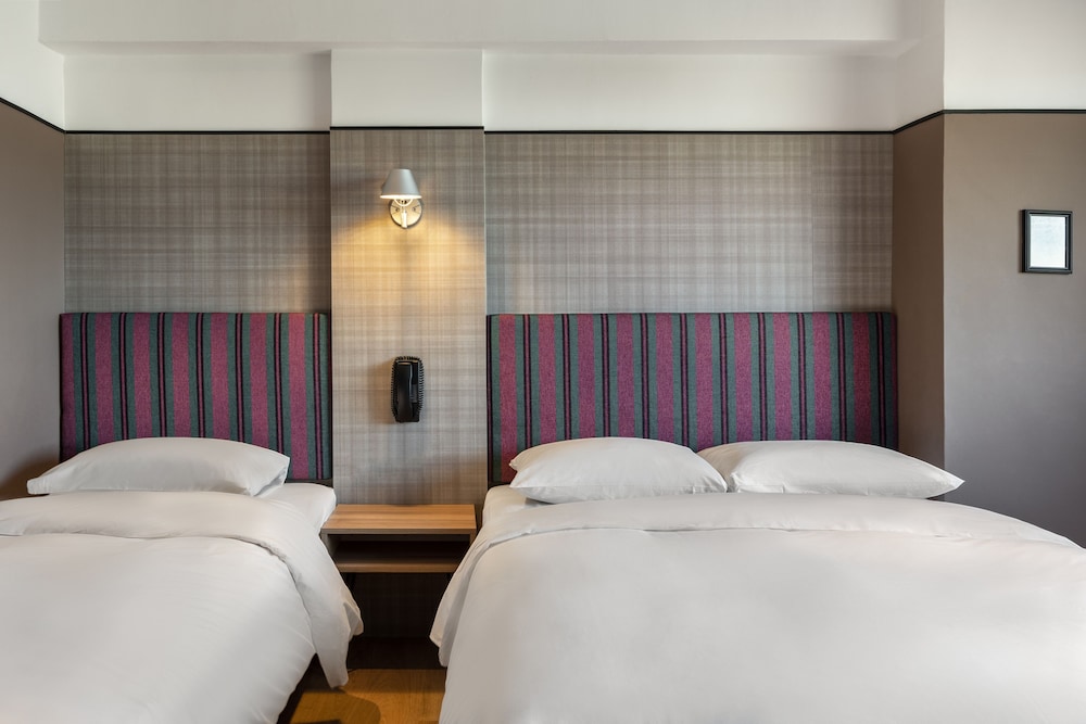 River Inn Kenting 34/48