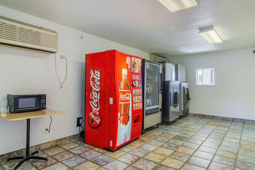 Motel6 Russellville, AR 34/49