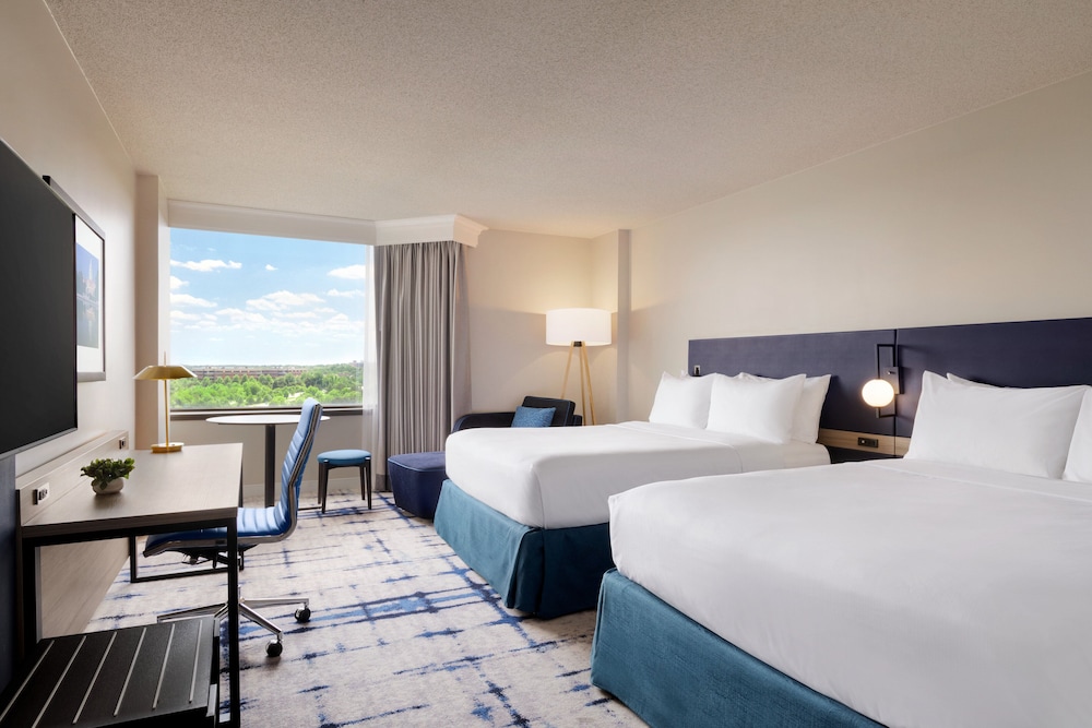 Crowne Plaza College Park Washington DC 20/79