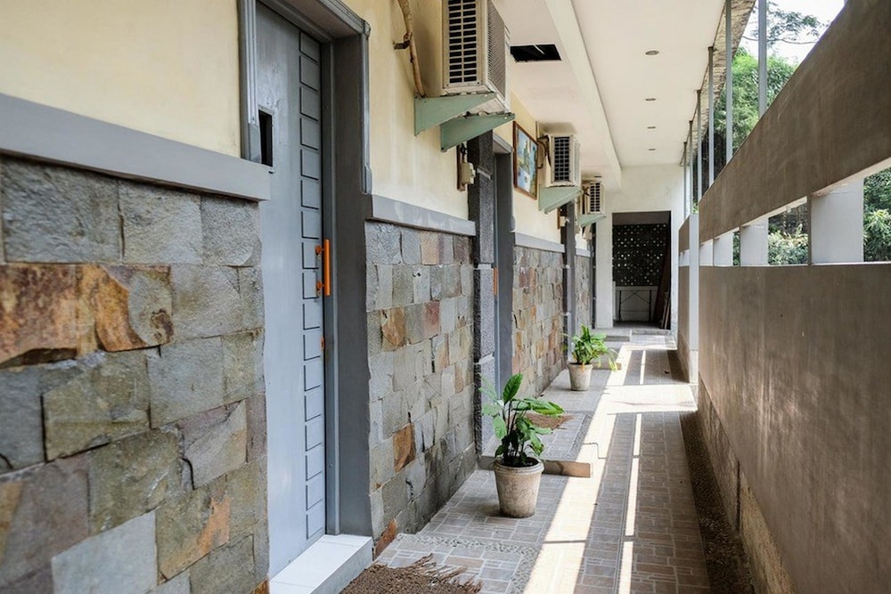 Reddoorz Plus Near Jalan Baru Bogor 17/32
