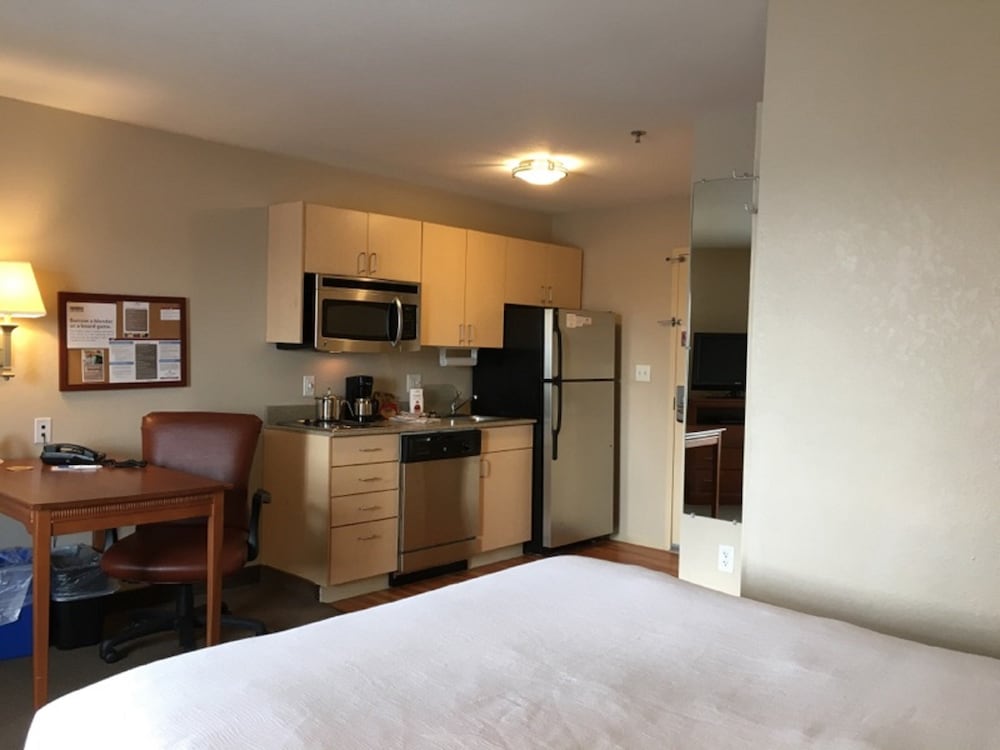 Candlewood Suites Watertown-Fort Drum 46/68