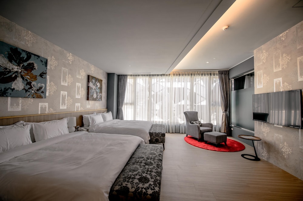 No.9 Hotel 19/76