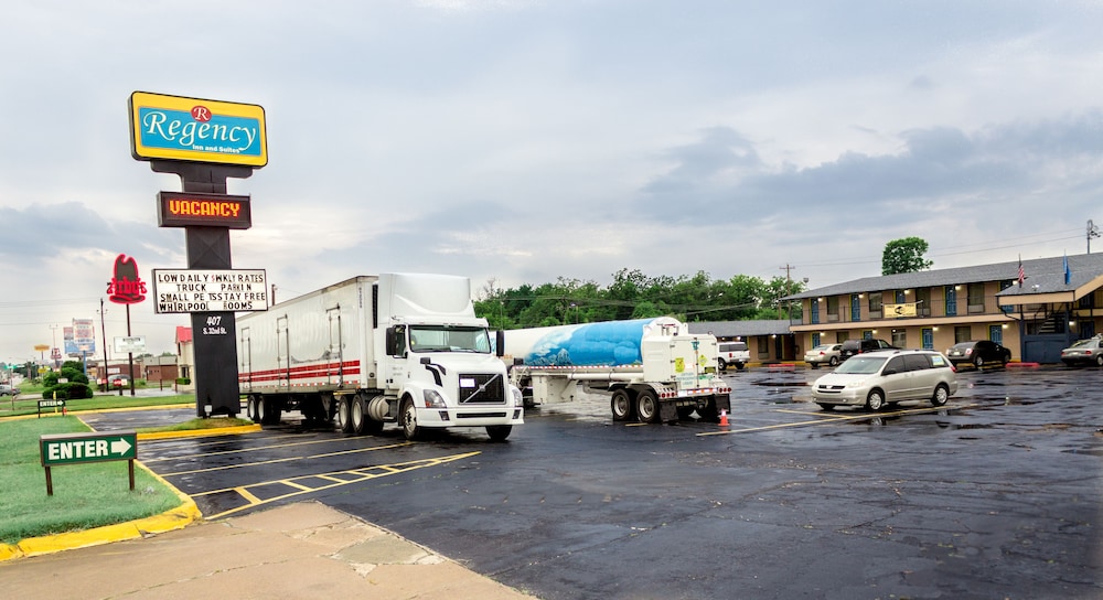 RODEWAY INN MUSKOGEE 37/39