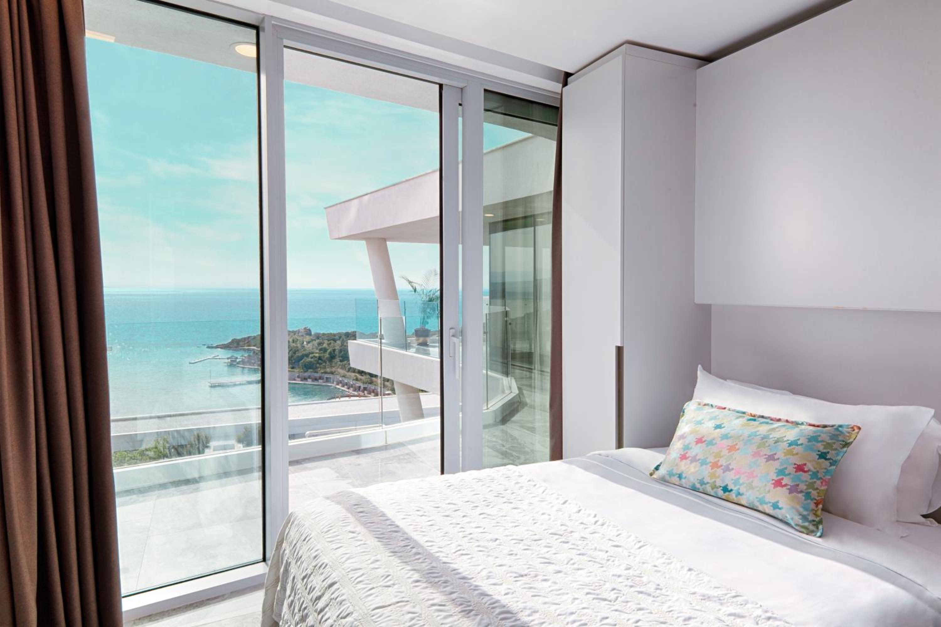 Family Residence - Terrace Sea View
