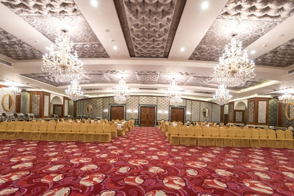 Shakun Hotels & Resorts Jaipur 25/50