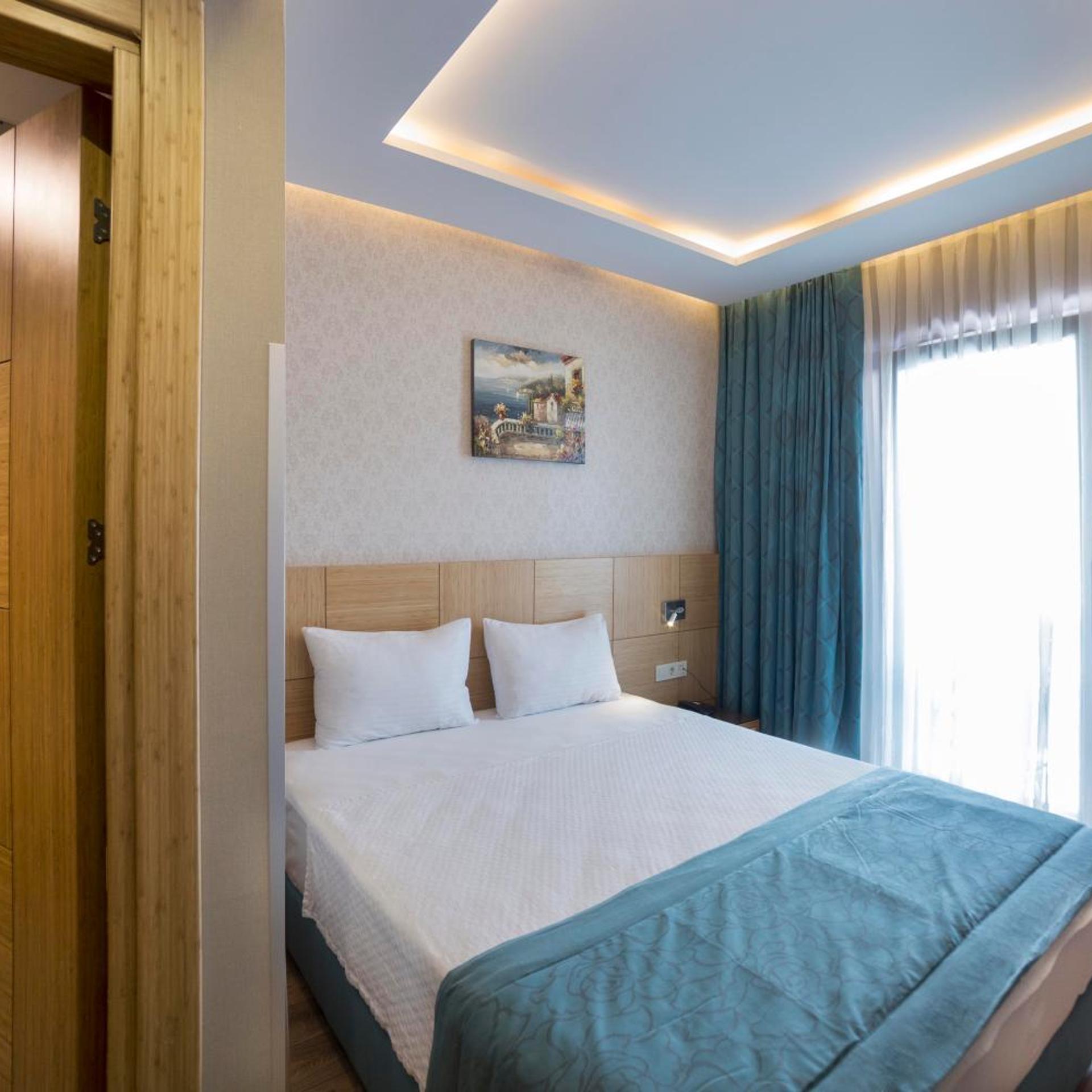 Room, King Bed, The Meretto Hotel Laleli 2/4
