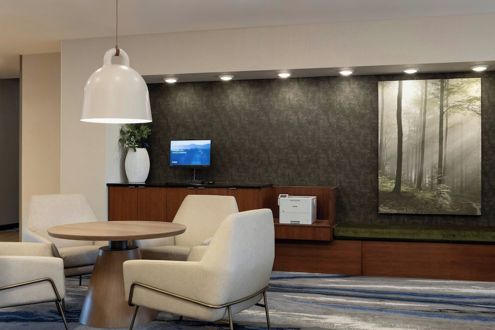 Fairfield Inn Suites By Marriott St Paul Northeast 25/30