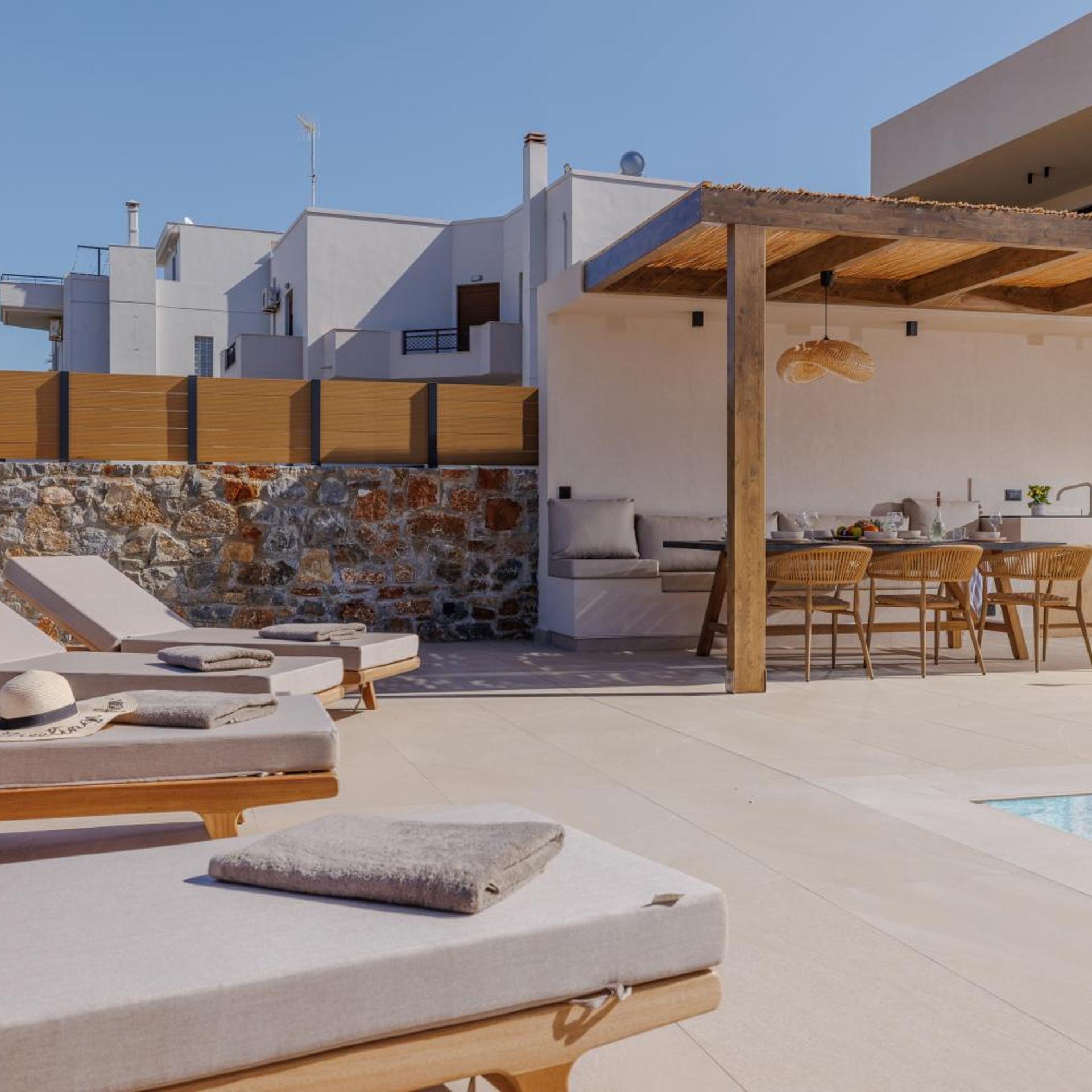 Sokratis LocoLux Villas & Suites 74/86