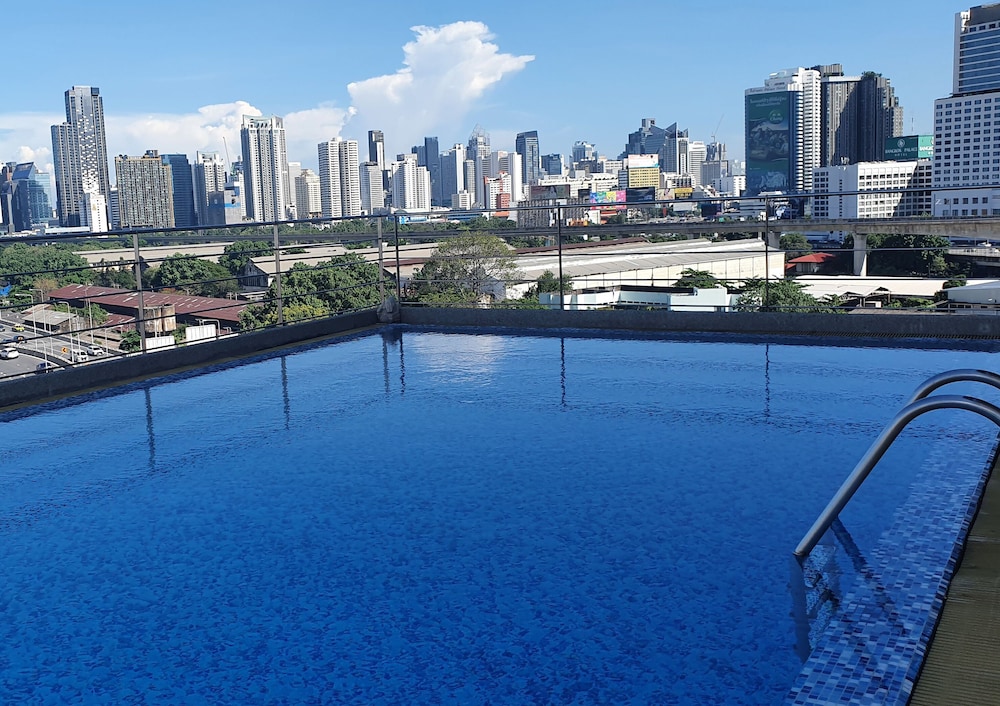 Interchange Tower Serviced Apartment 29/49
