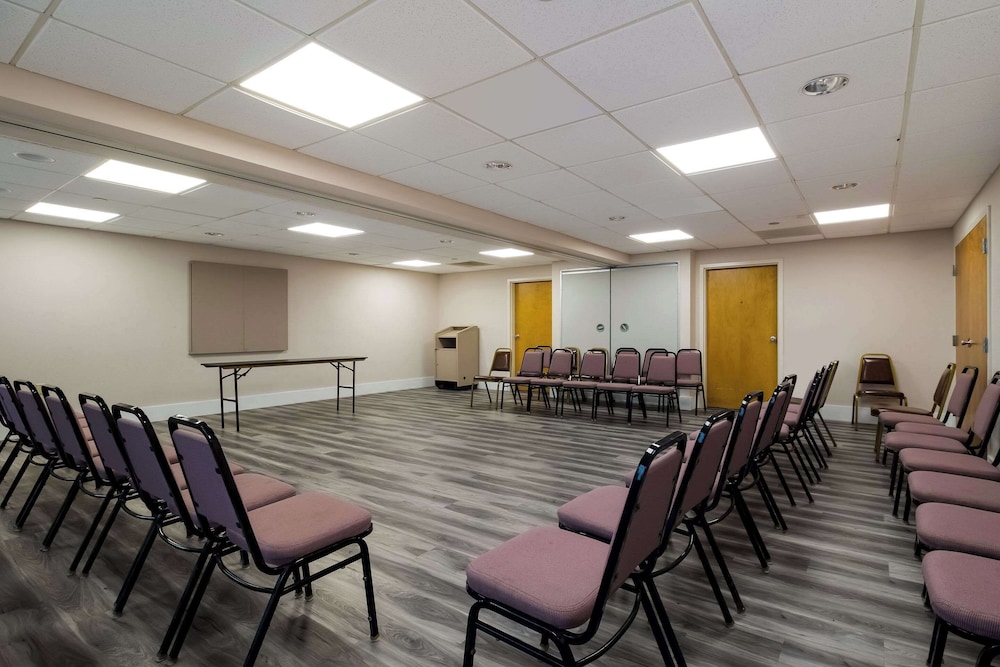 Quality Inn & Suites North Myrtle Beach 51/61