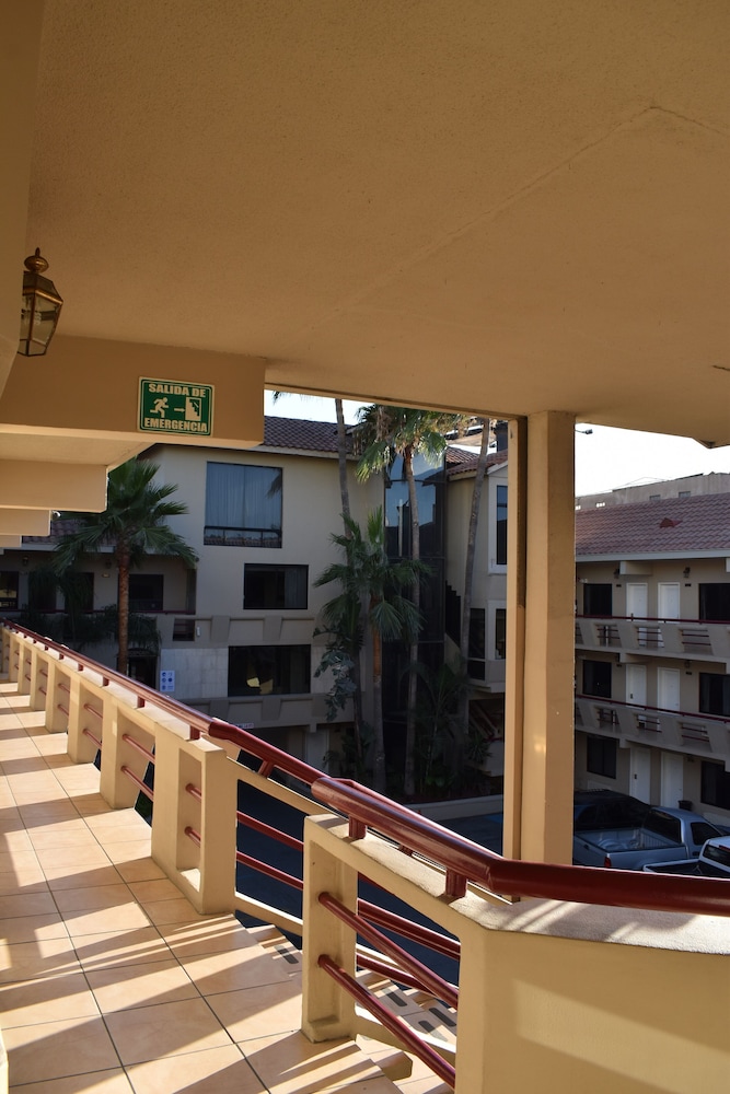 Hotel Frontiere 5/38