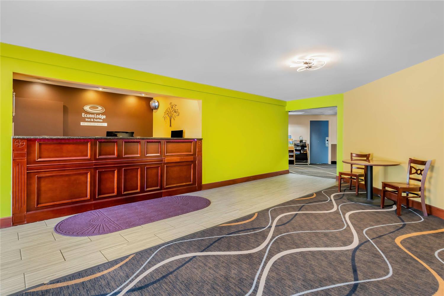 Econo Lodge Inn & Suites Eau Claire South 5/33