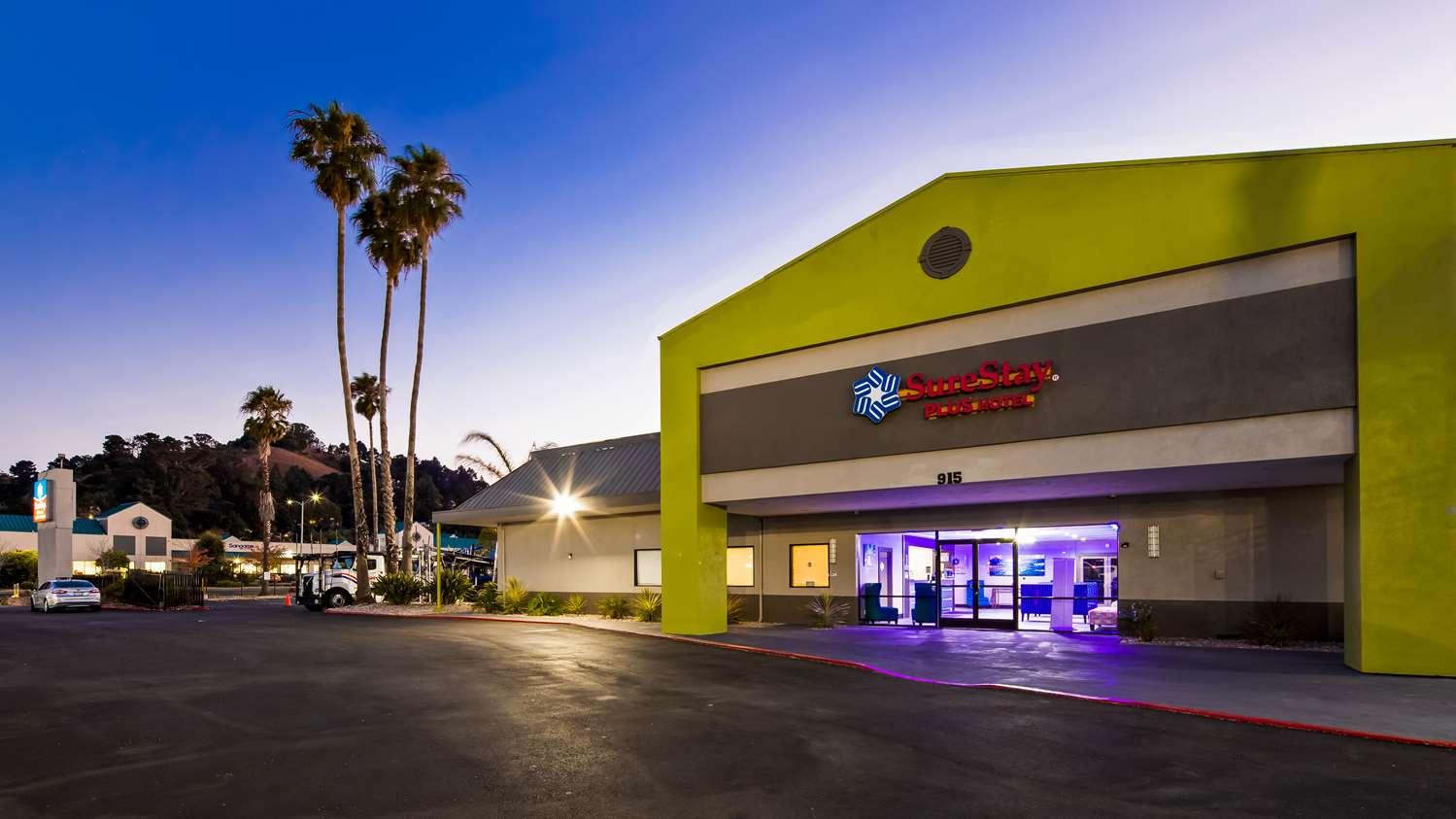 Surestay Plus Hotel By Best Western Point Richmond 37/37
