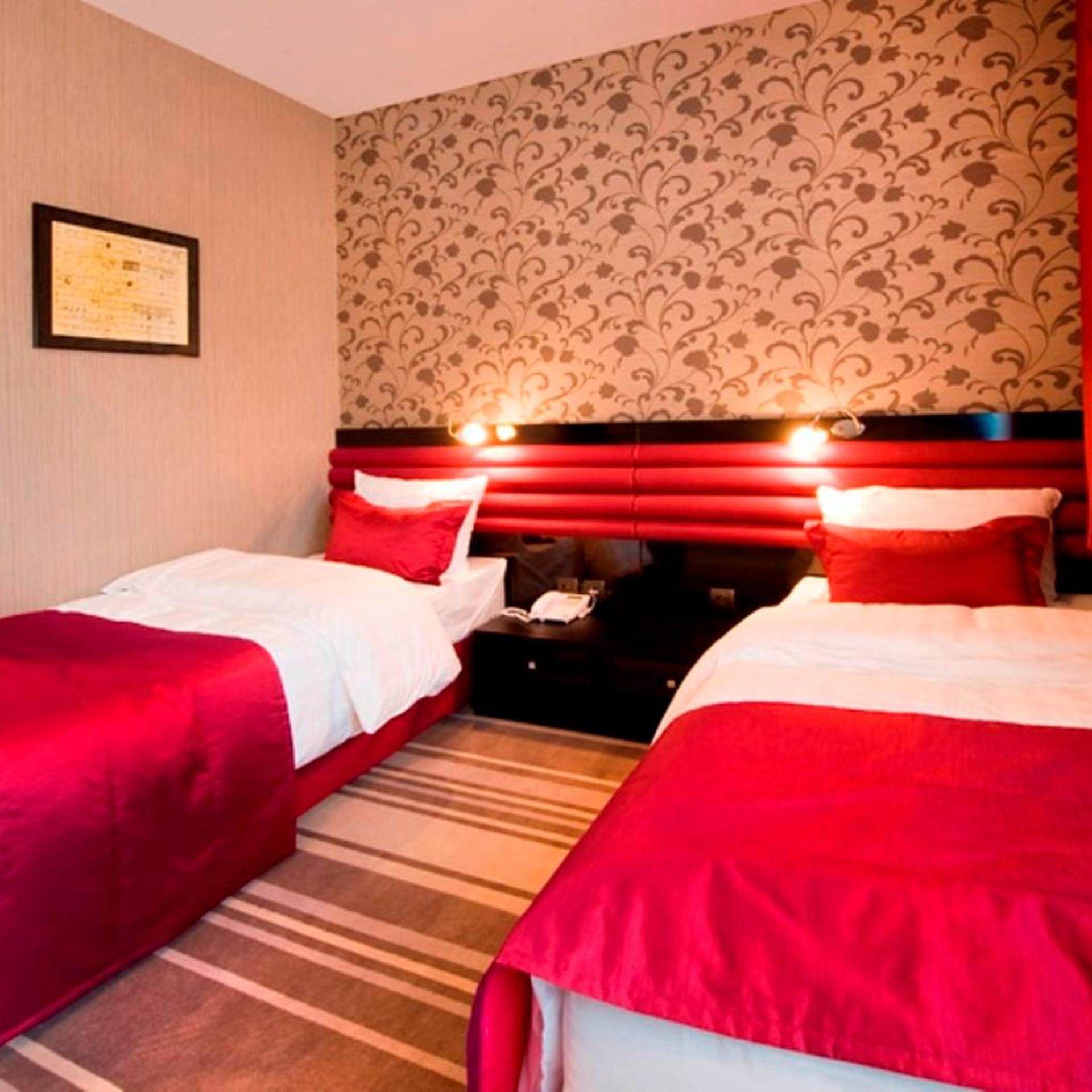 HOTEL SYMFONIA(EX. BEST WESTERN Symfonia Hotel) 8/50