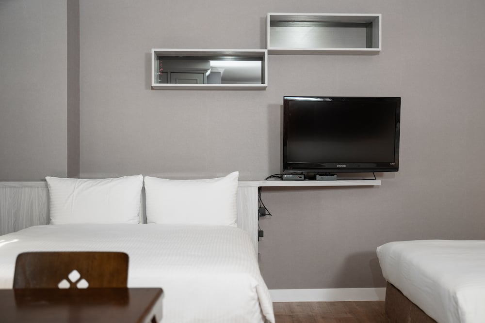 Fu Hsiang Hotel 37/68