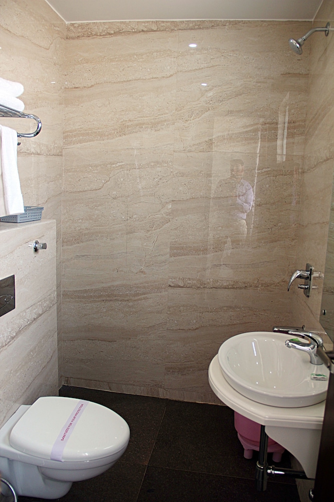 Fabhotel Taj Nagari 43/50