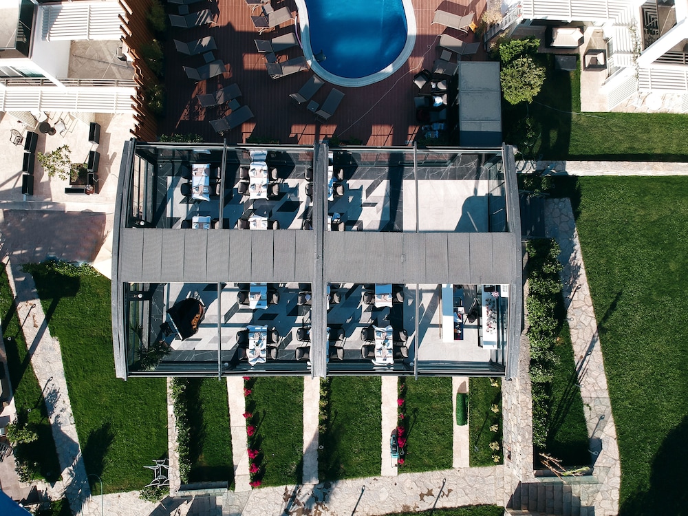 Roas Hotel 38/45