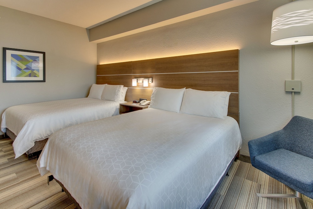Holiday Inn Express West Palm Beach Metrocentre 30/74
