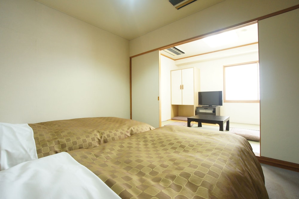 ROOM, TATAMI, SMOKING