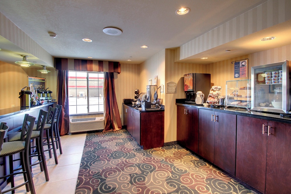 Cobblestone Inn & Suites - Carrington 6/67