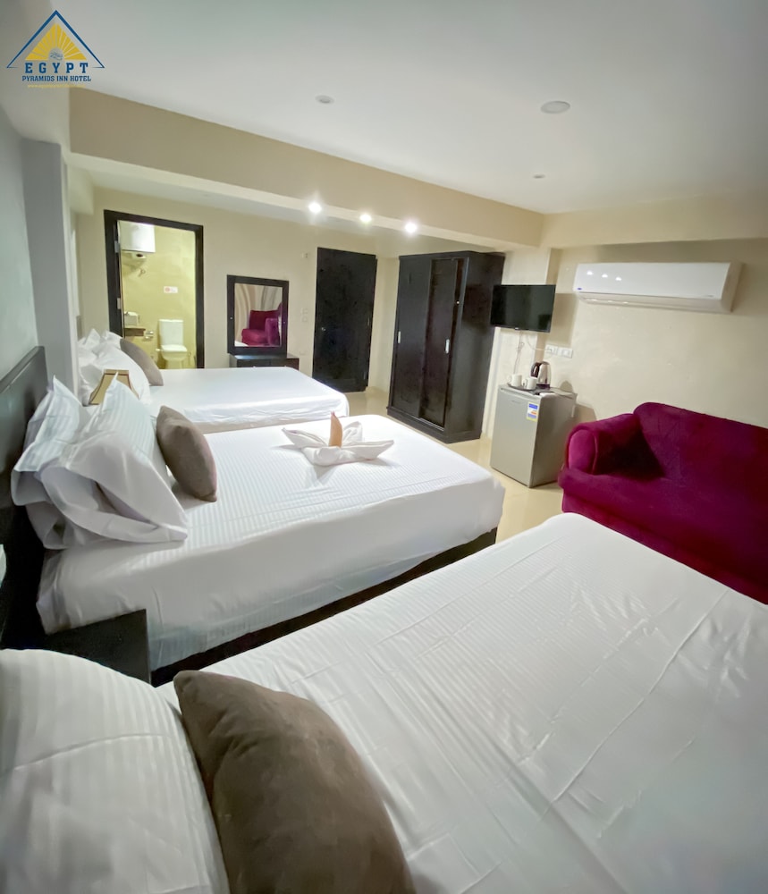 Egypt Pyramids Inn 8/50