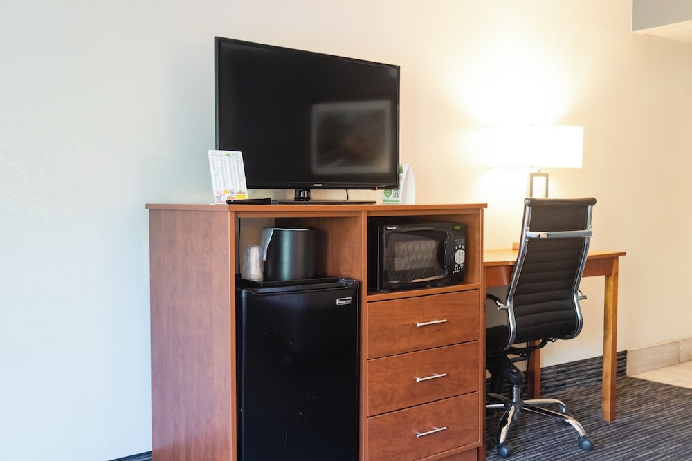 Twin Mountain Inn & Suites 59/71