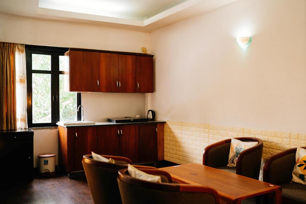 Song Huong Hotel 55/68