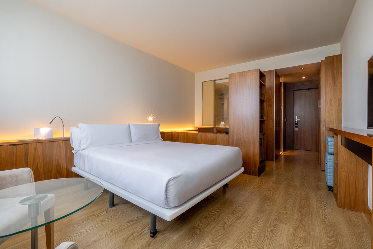 Room, Single, Double or Twin Bed