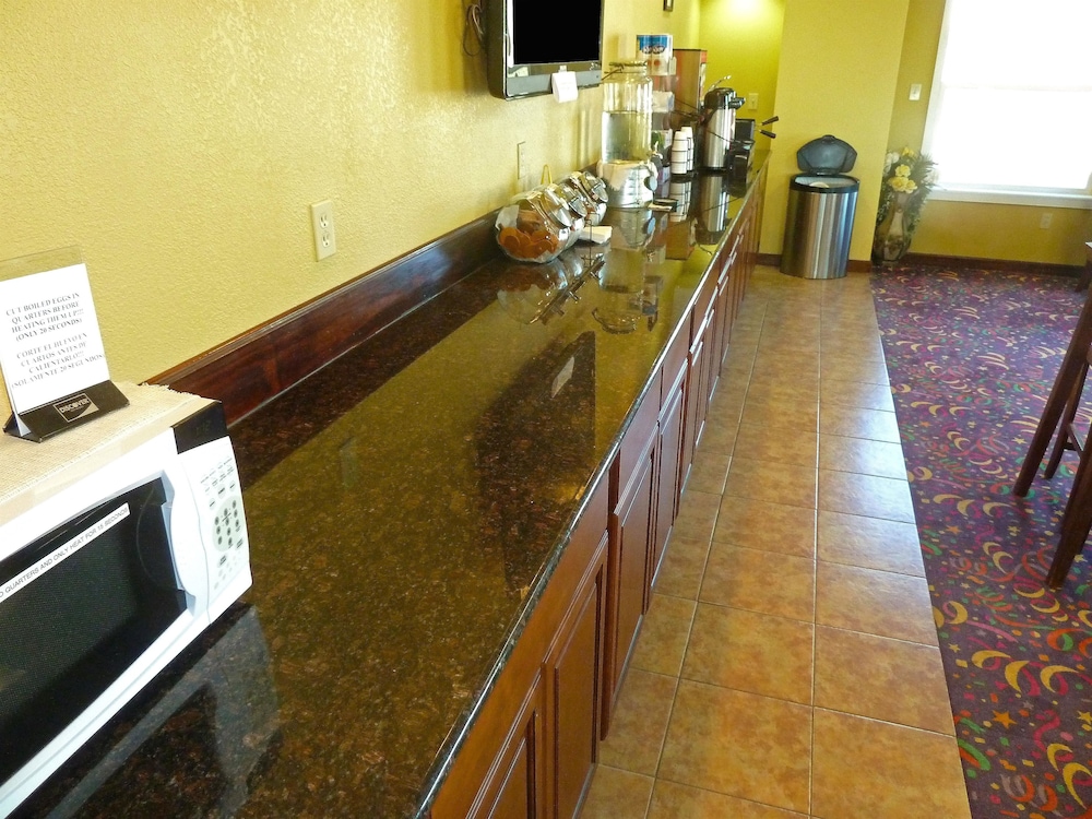 Americas Best Value Inn Alpine 22/33