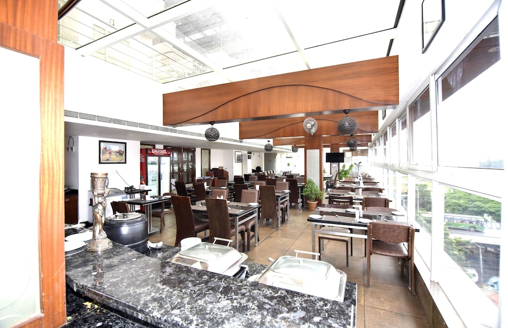 I V Sanctum Hotel 9/49