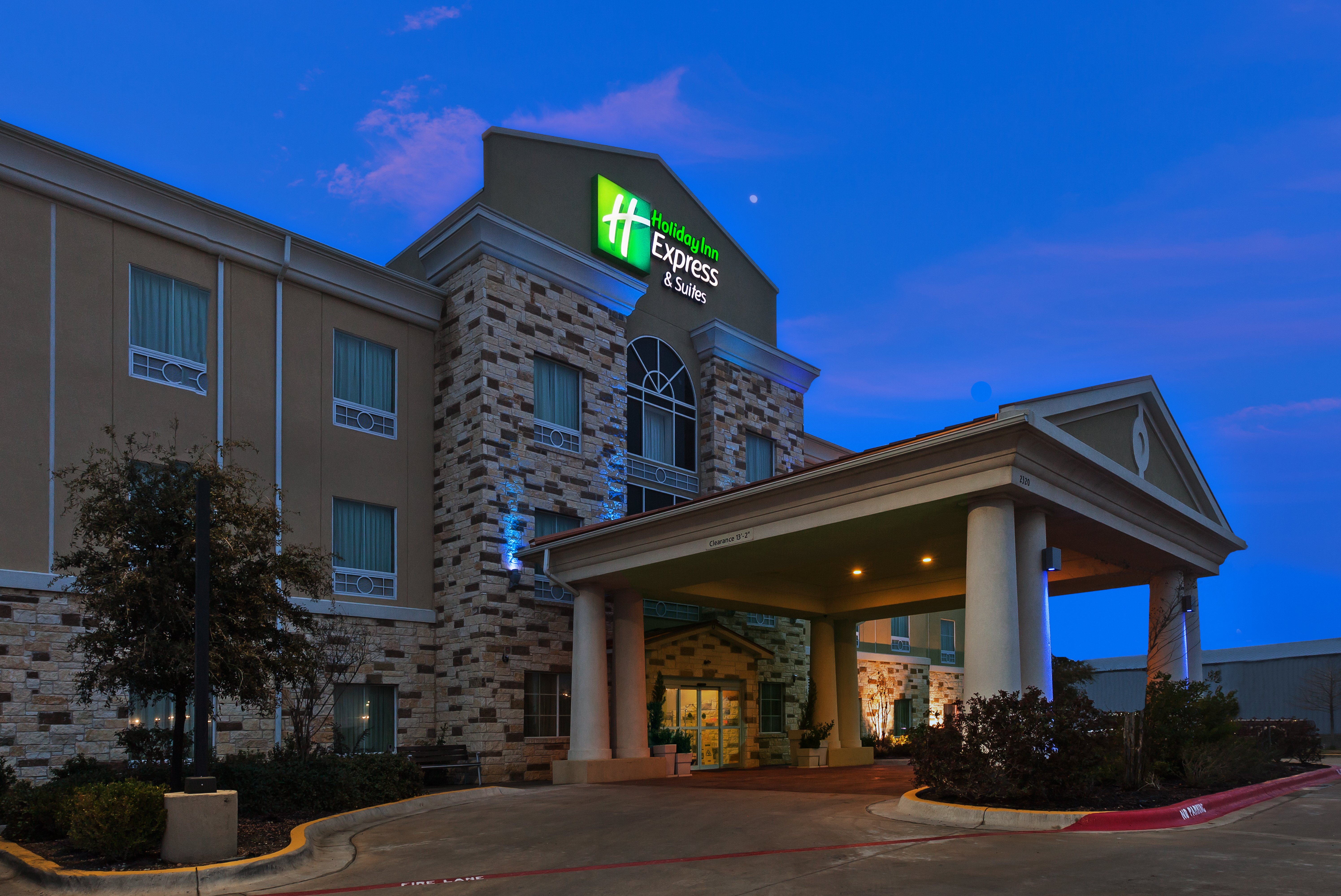 Holiday Inn Express Hotel And Suites Brady 2/47