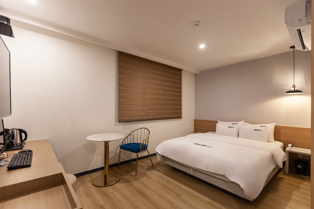 No.25 Hotel Busan Seomyeon Station 14/39