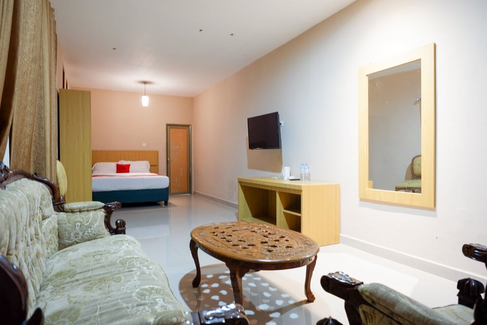 RedDoorz Plus @ Hotel Srikandi Kendari 38/50