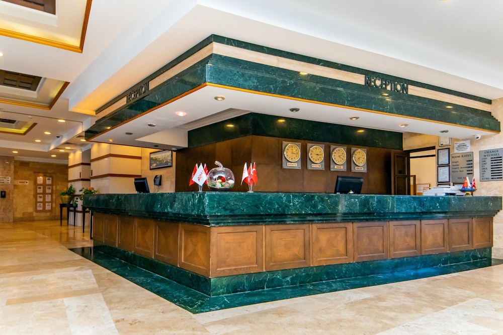 Armas Labada Hotel 23/71