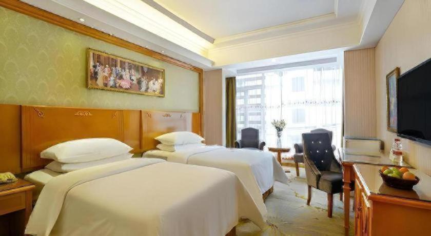 Vienna Hotel (Yangshuo Yinxiang) 28/56