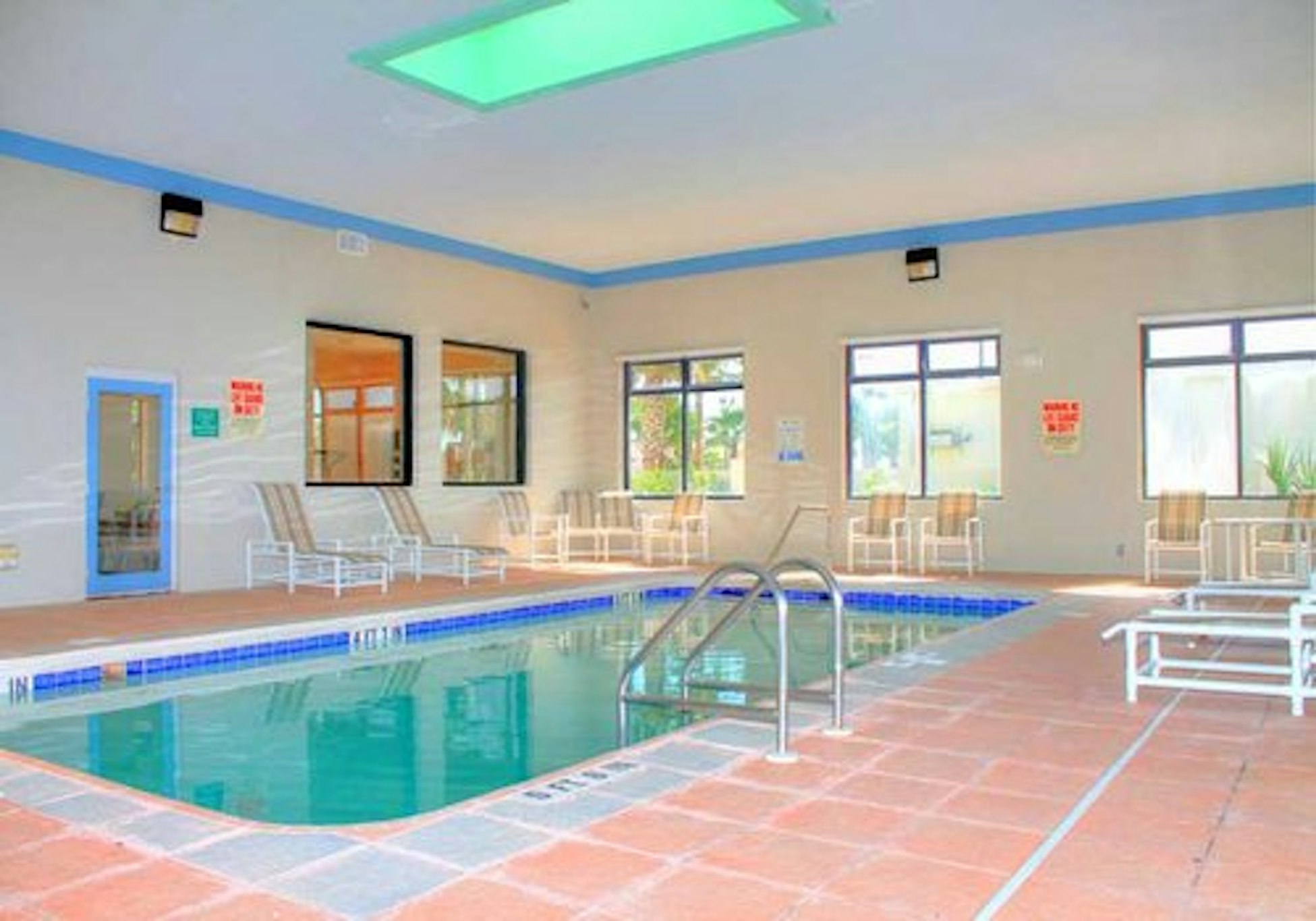 Regency Inn &amp; Suites 16/26