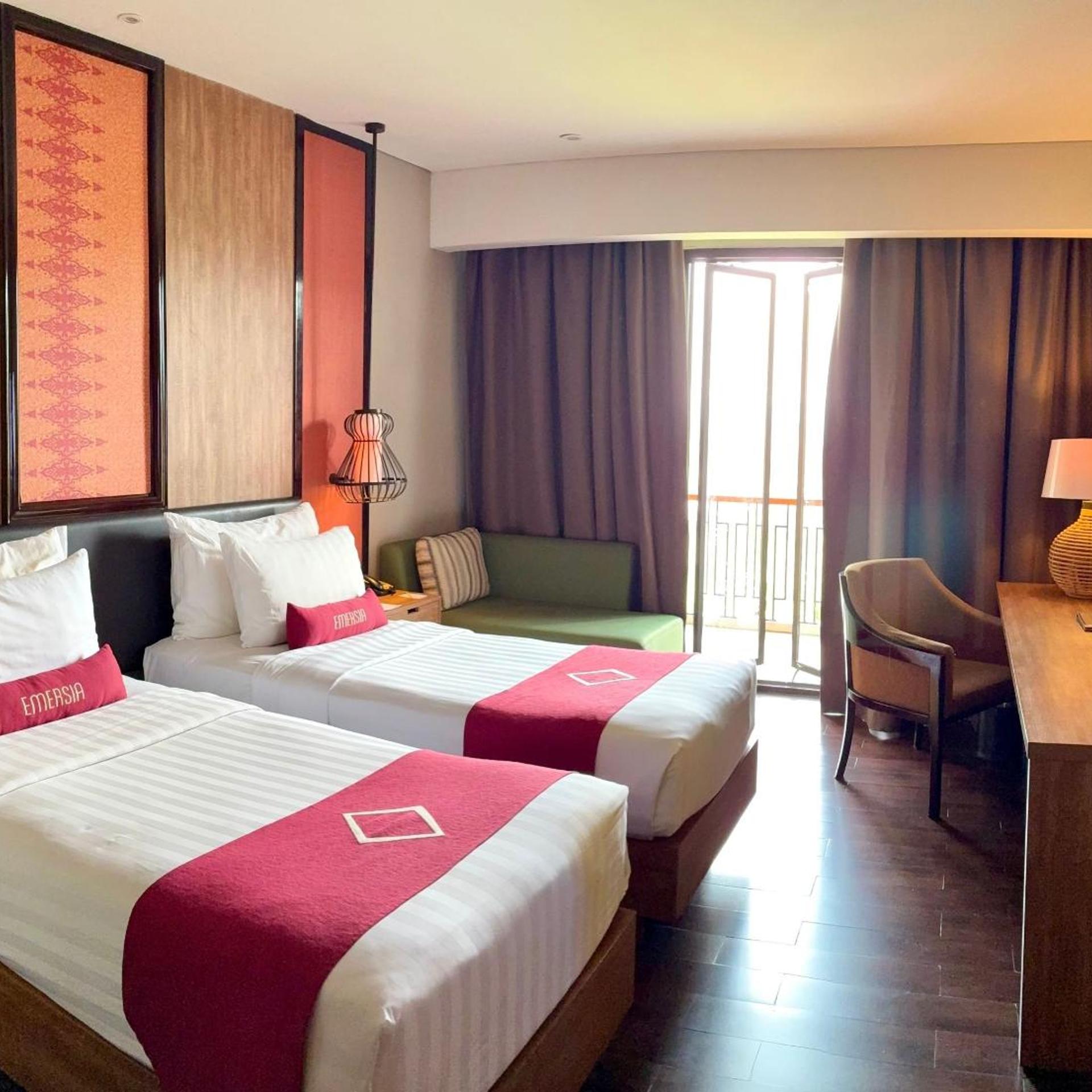 Deluxe, Twin Beds, Executive Level