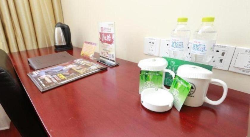 GreenTree Inn Chongqing Longhu Times Tianjie Xietaizi Subway Station Hotel 23/50