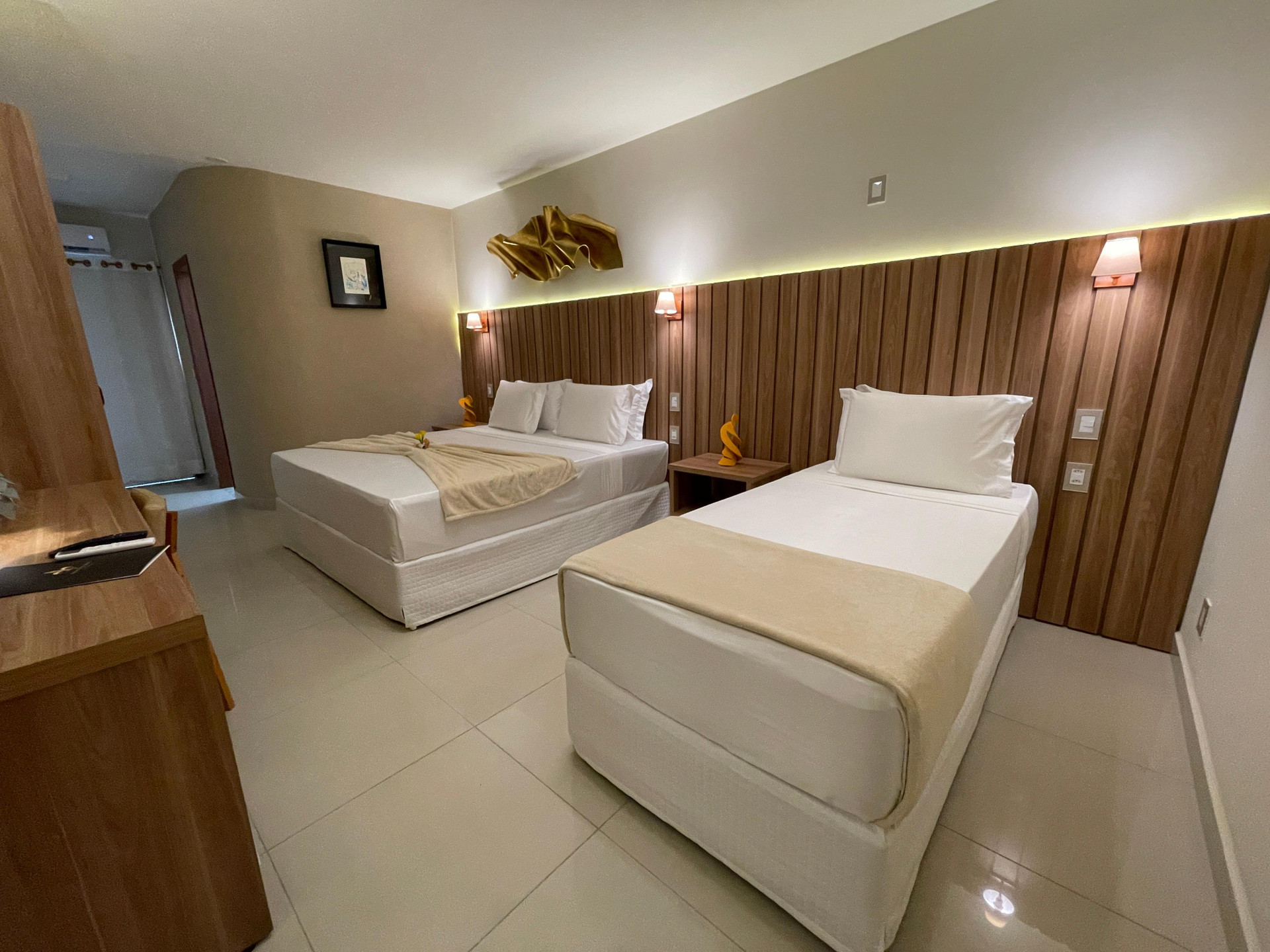 Master, Suite