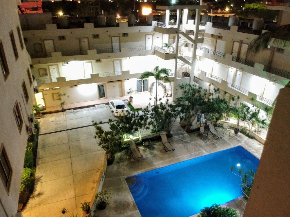 Hotel Mediterraneo 7/42