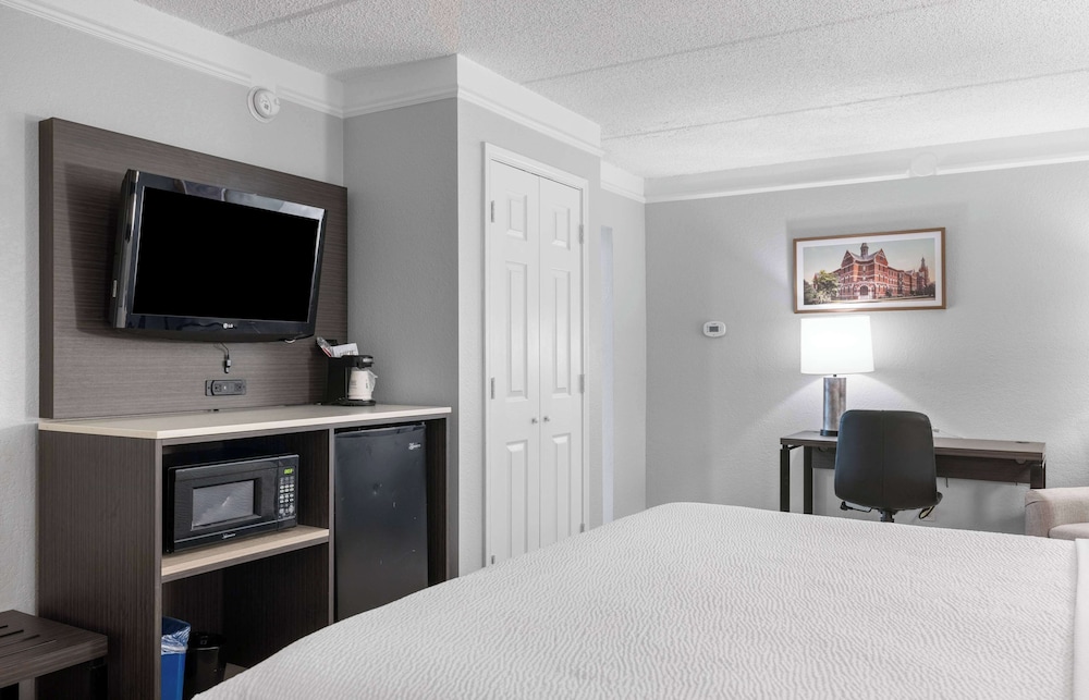 غرفة بسرير كينج، La Quinta Inn Stockton 4/9