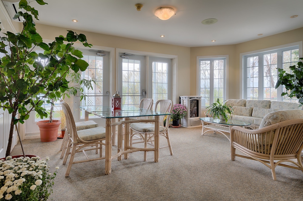 Auberge Handfield 17/50