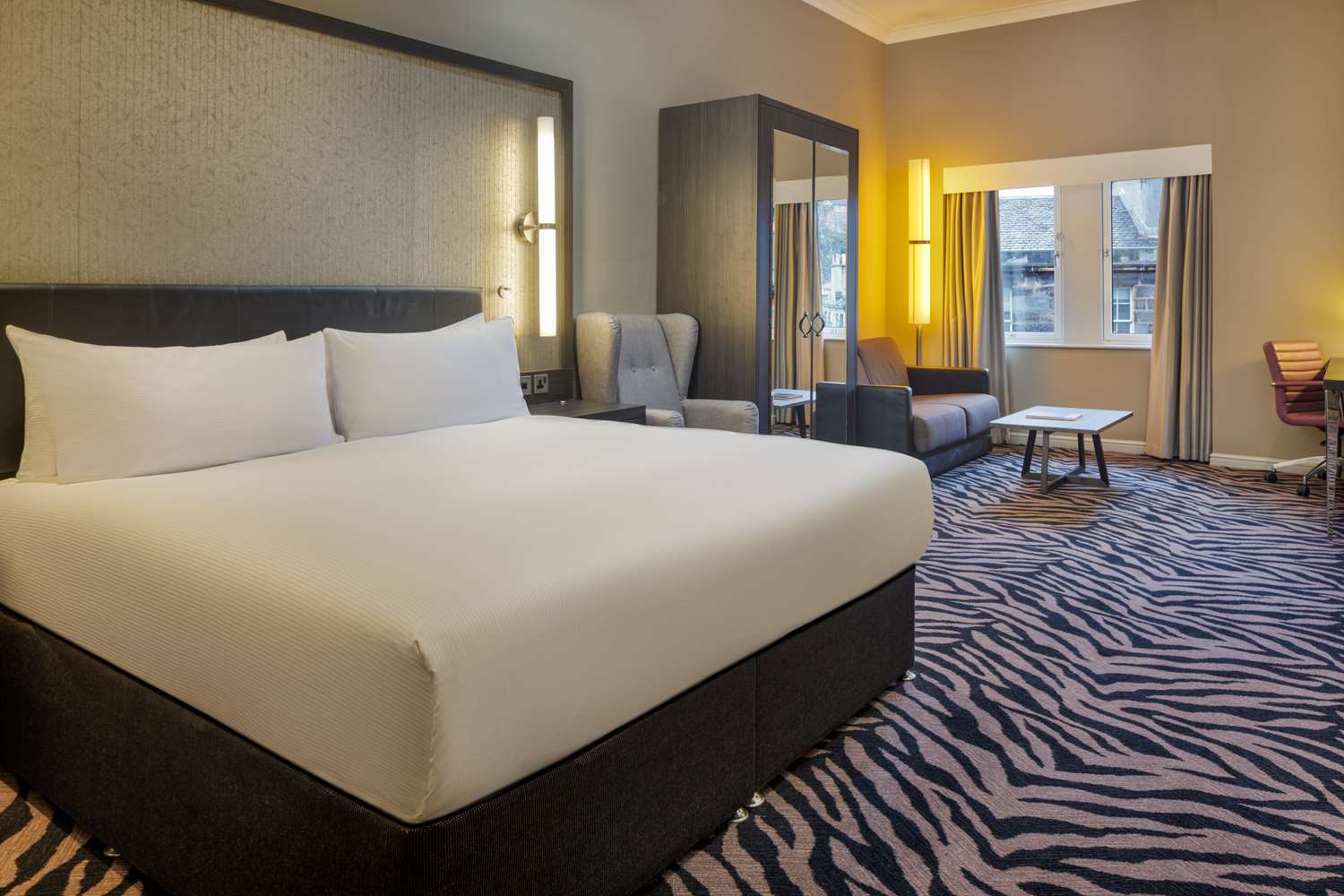 Deluxe, King Bed, Castle View
