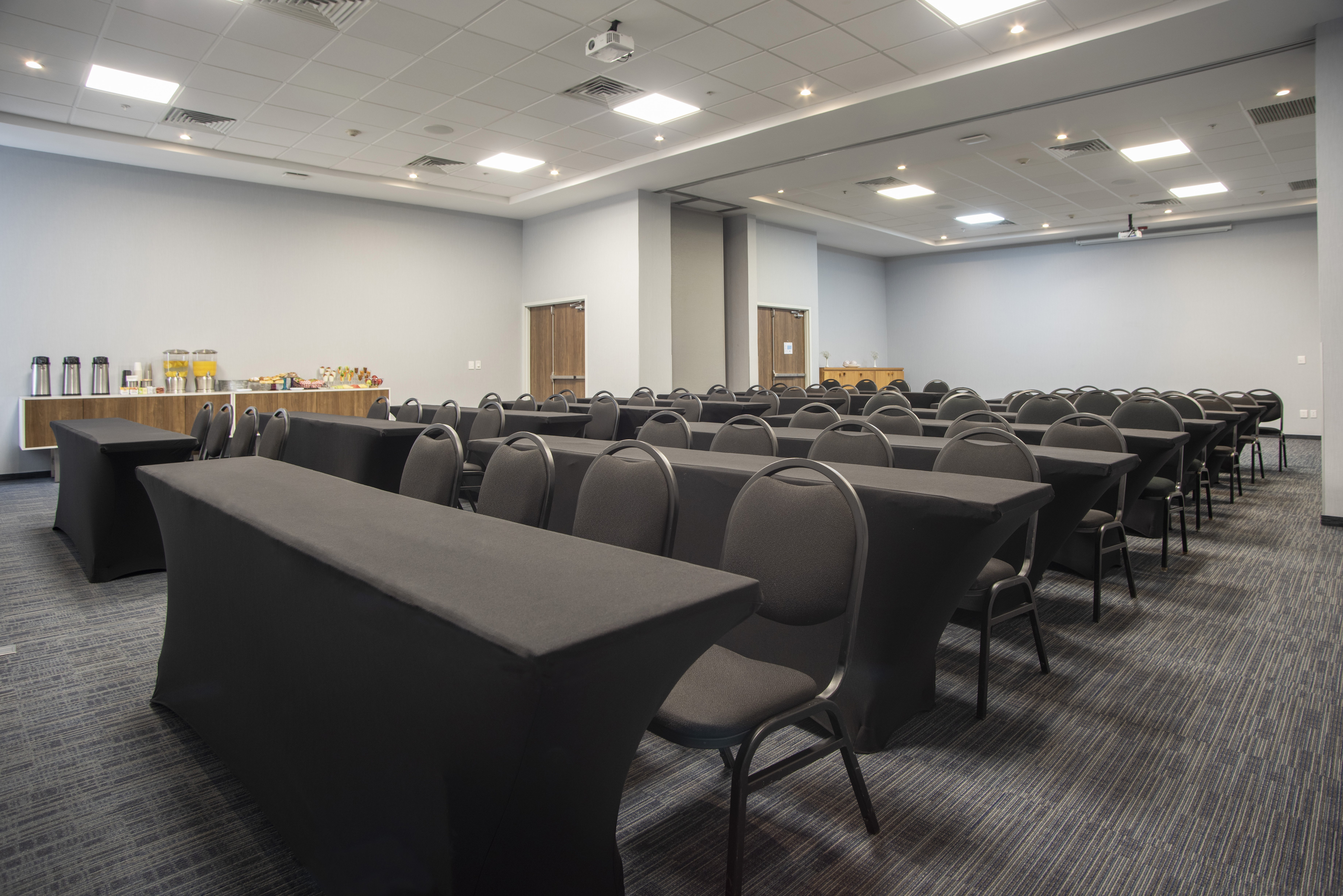 Holiday Inn Express Guadalajara Iteso 60/72