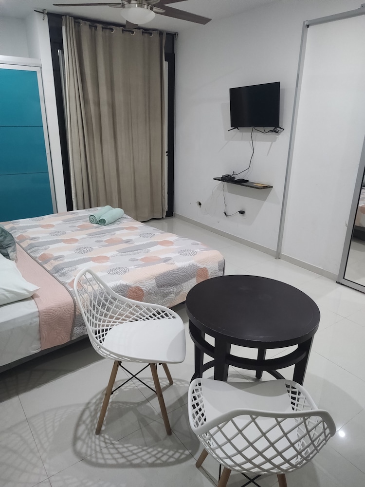 Capital O Hotel Brisas del Mar Playa Del Carmen 87/98