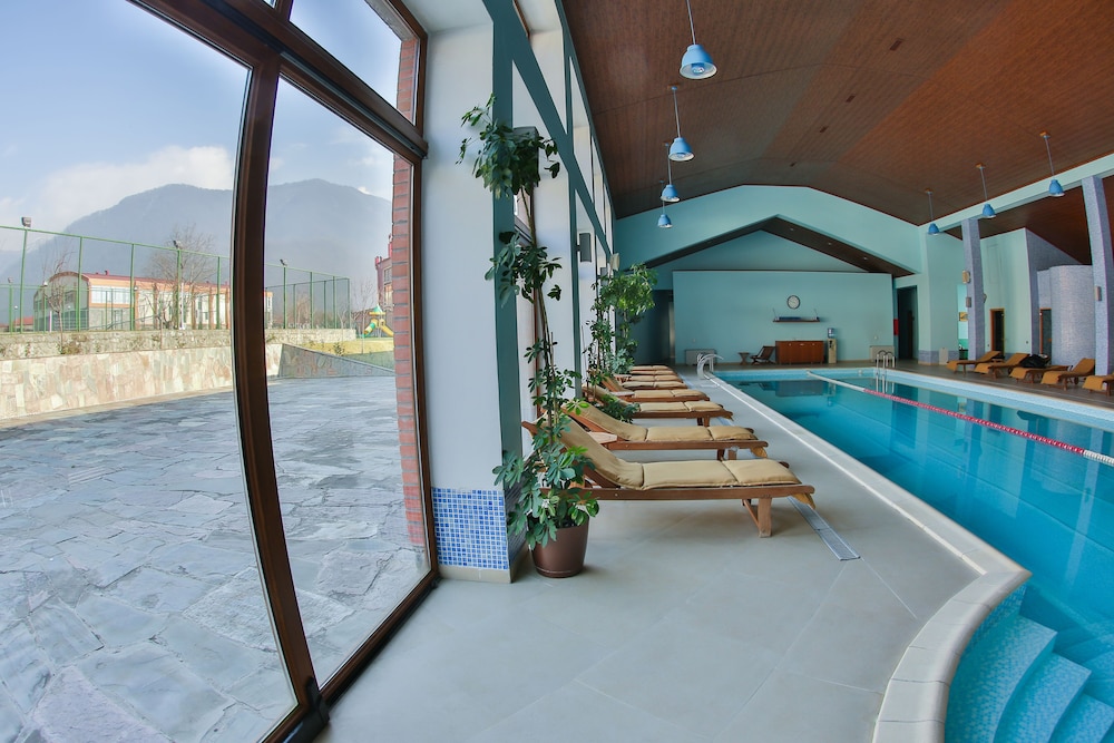 El Resort Hotel 27/50